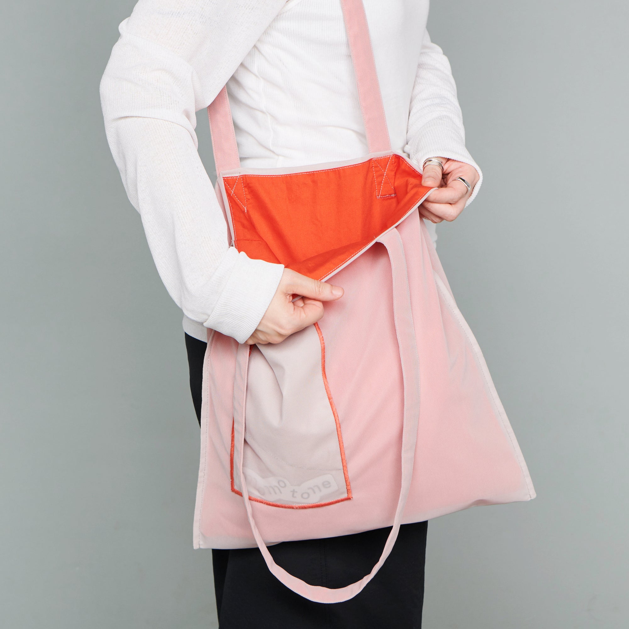 asteroid / andersen mesh tote nude